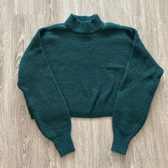 Hollister Cropped Sweater - Picture 1 of 9